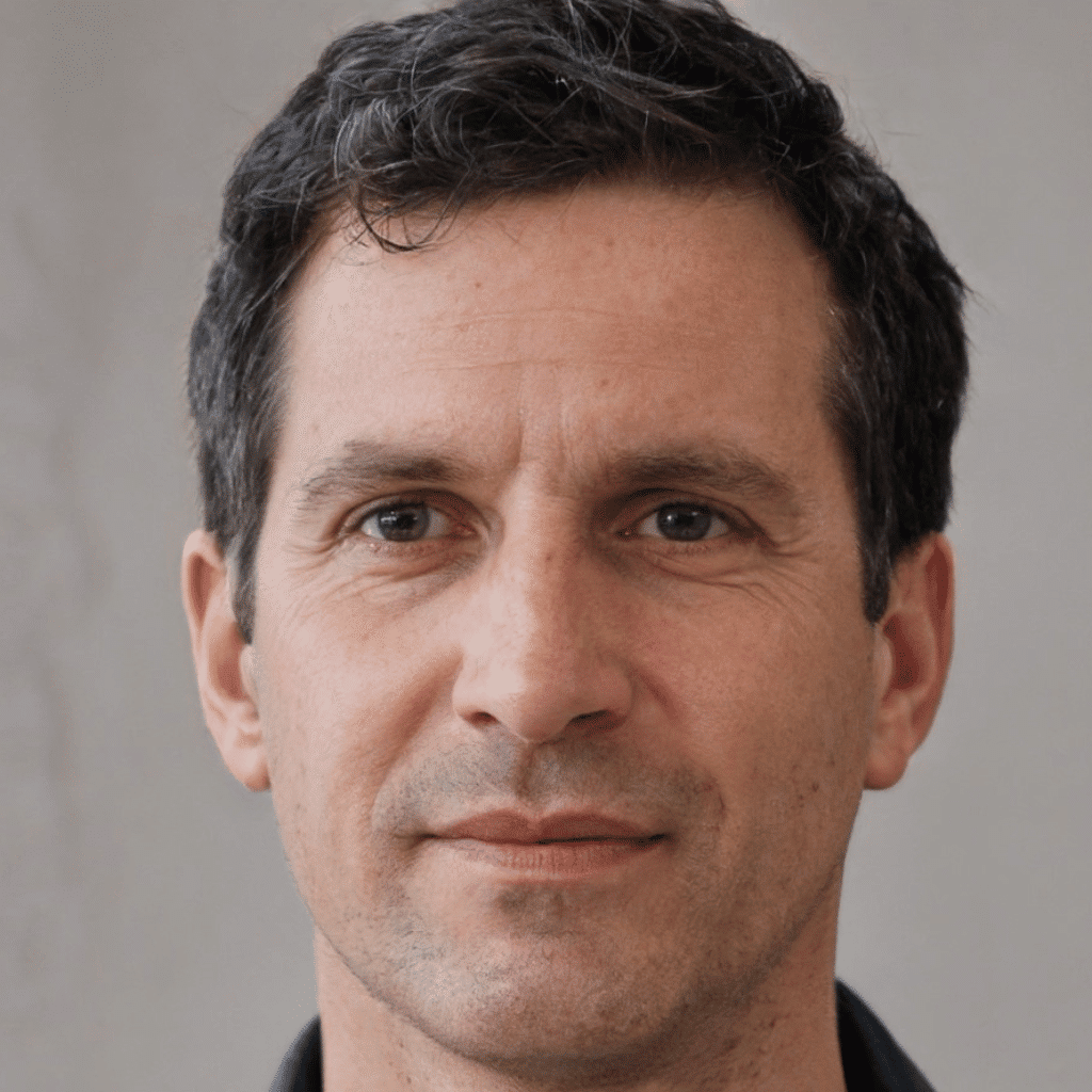 Leo Navarro