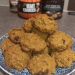 Healthy Pumpkin Oat Cookies: A delicious and easy recipe perfect for healthy fall baking! #healthycookies #pumpkinrecipes #fallbaking